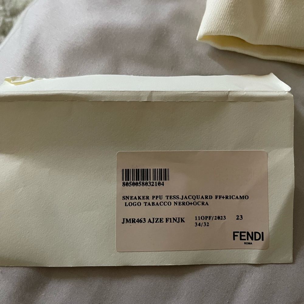 FENDI TODDLER SHOES, SIZE 23 - Picture 5 of 9